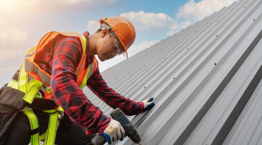 Owens Corning roofing contractor in Wentworth, SD